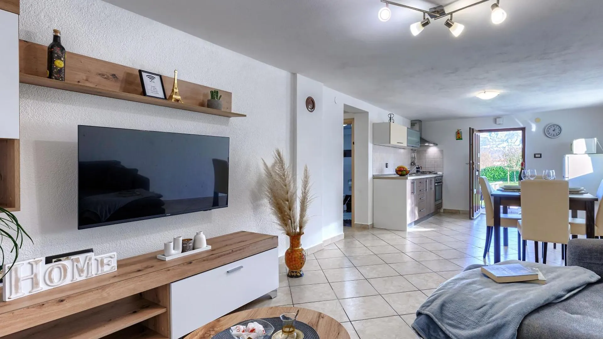 Paola Apartamento Kršan Croácia